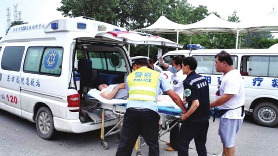 救護(hù)車(chē)一次多少錢(qián)？出車(chē)費(fèi)用太高或成救護(hù)難題？01